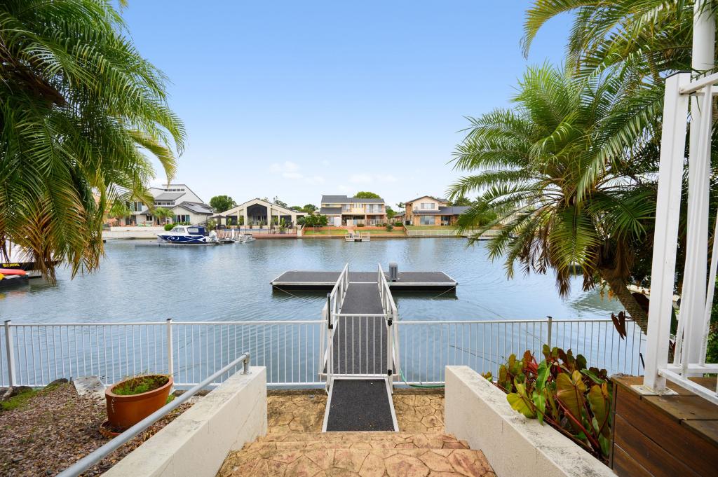 89 Pebble Beach Dr, Runaway Bay, QLD 4216