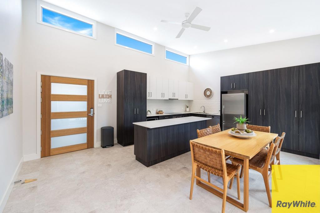 2/30 KING ST, UMINA BEACH, NSW 2257