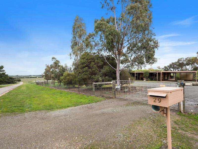 29 Fenton Cl, Clarkefield, VIC 3430