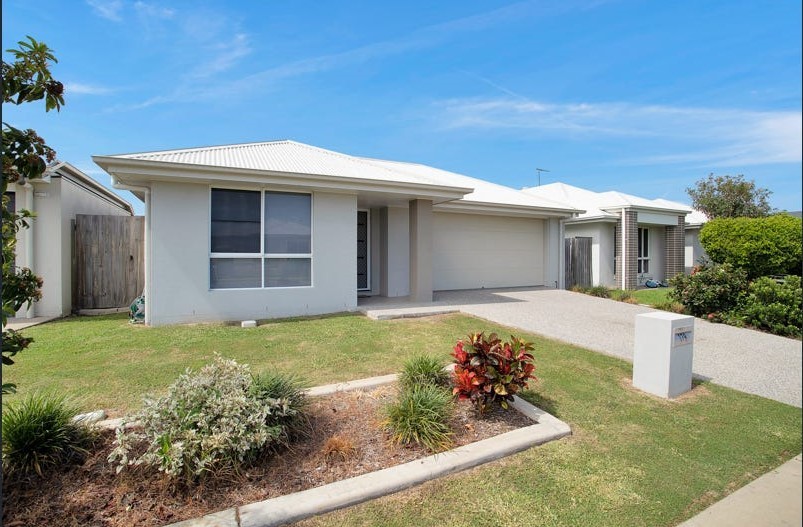 179 Whitehaven Dr, Blacks Beach, QLD 4740