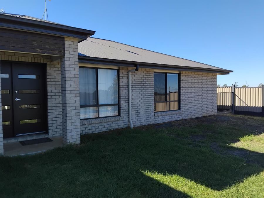 118 Mocatta St, Goombungee, QLD 4354