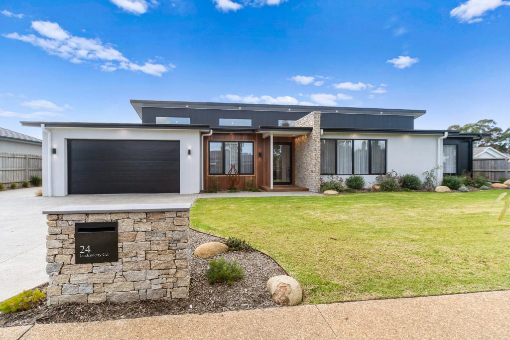 24 LINDENDERRY CCT, MORNINGTON, VIC 3931