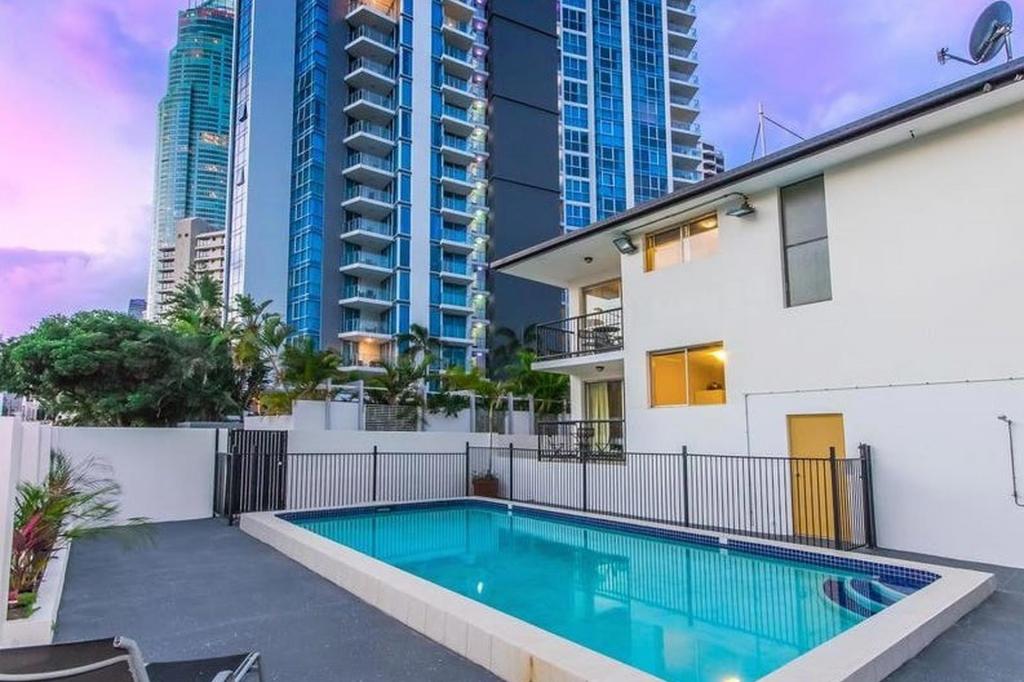 6/2961 Surfers Paradise Bvd, Surfers Paradise, QLD 4217