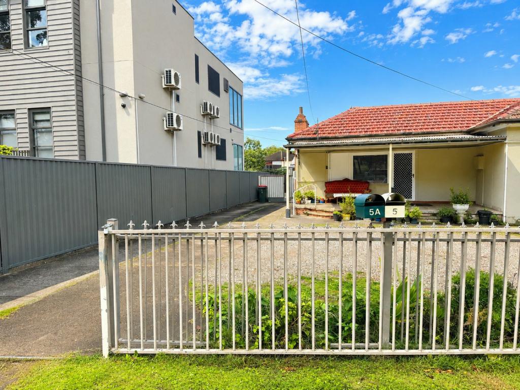 5a Quest Ave, Carramar, NSW 2163