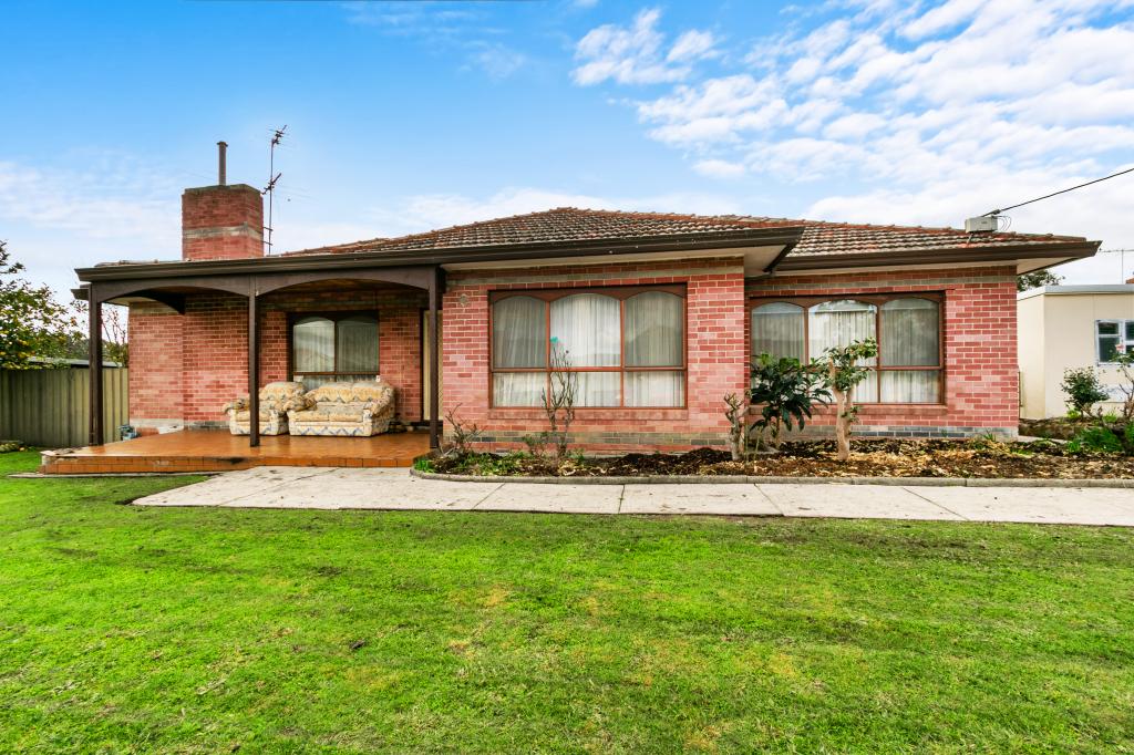 2 Sinclair Ave, Morwell, VIC 3840