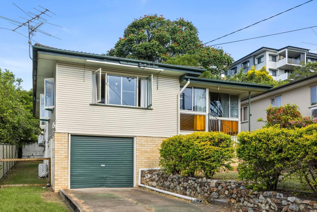 139 Mt Gravatt Capalaba Rd, Upper Mount Gravatt, QLD 4122