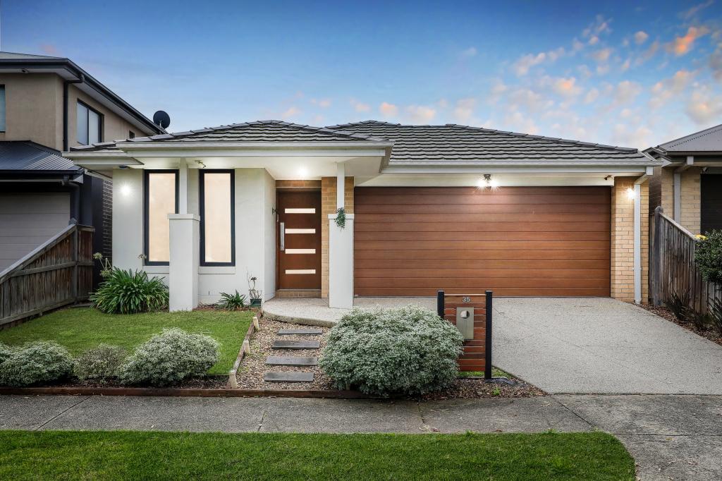35 Greenhaven Dr, Greenvale, VIC 3059