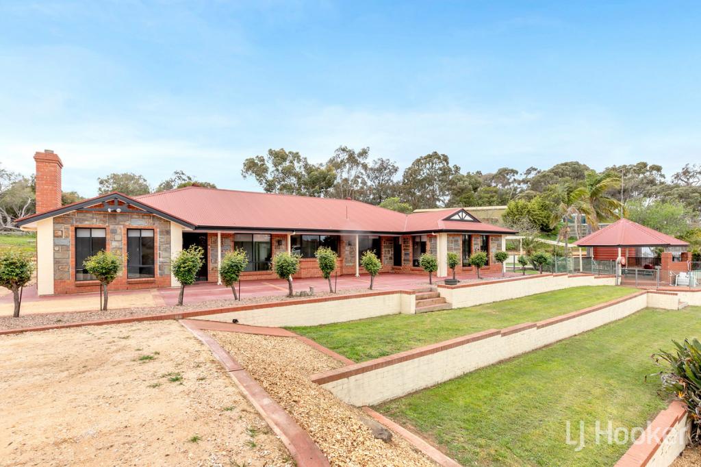 2 Tenafeate Ct, Yattalunga, SA 5114