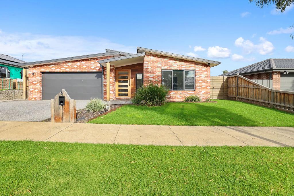 4 Bridges St, Drouin, VIC 3818