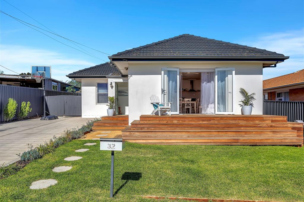 32 Ramsgate Ave, Christies Beach, SA 5165