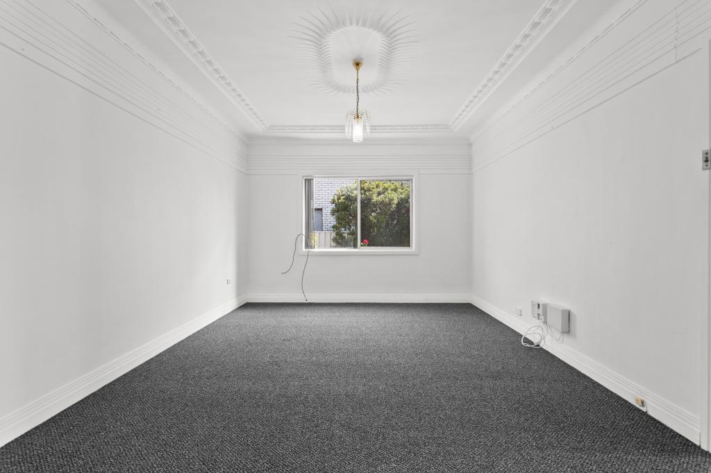 96 Gladstone Ave, Coniston, NSW 2500