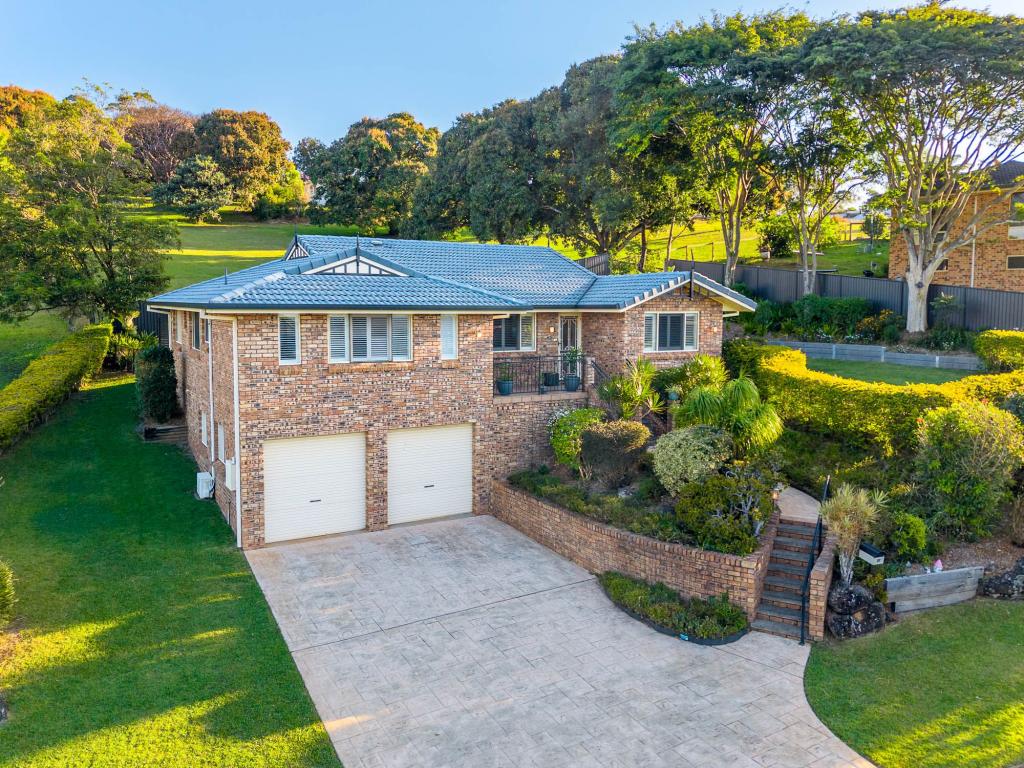 35 KARISSA DR, GOONELLABAH, NSW 2480