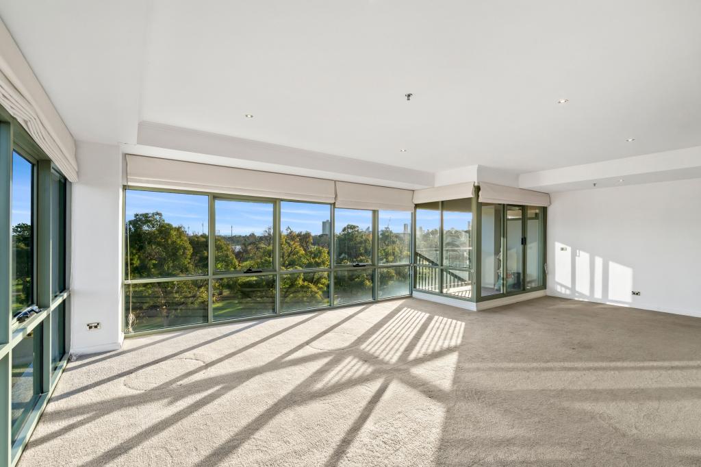 402/15 Queens Rd, Melbourne, VIC 3004