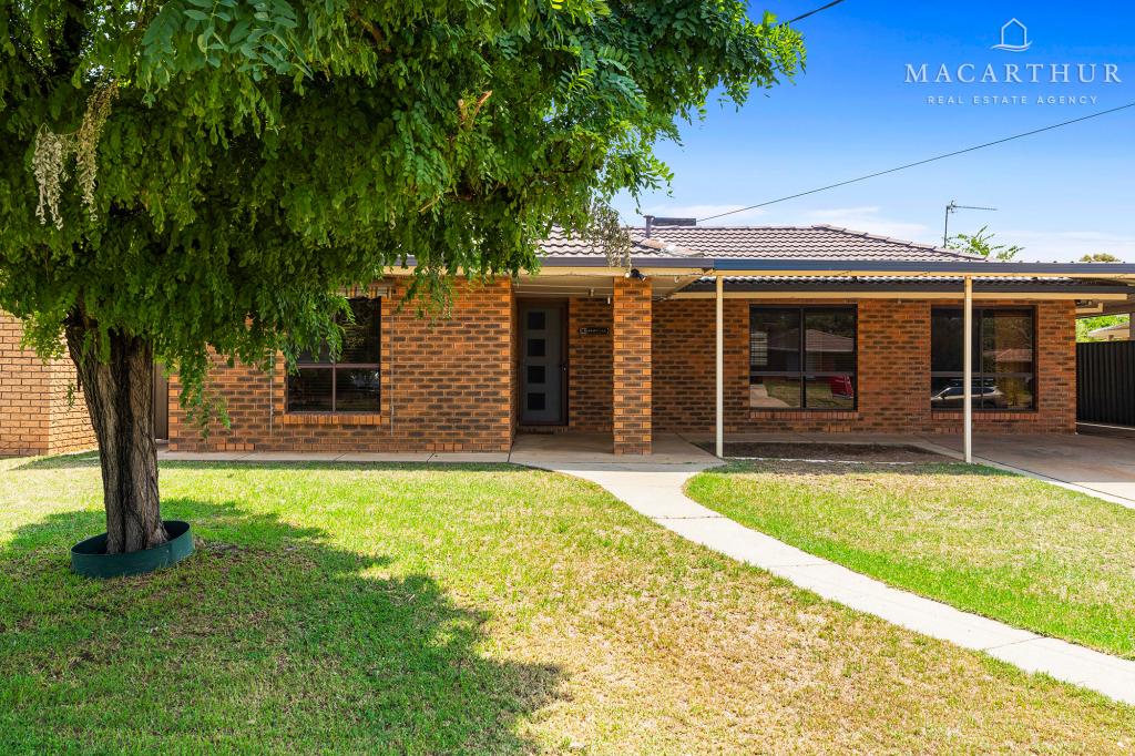 18 Forrest St, Lake Albert, NSW 2650