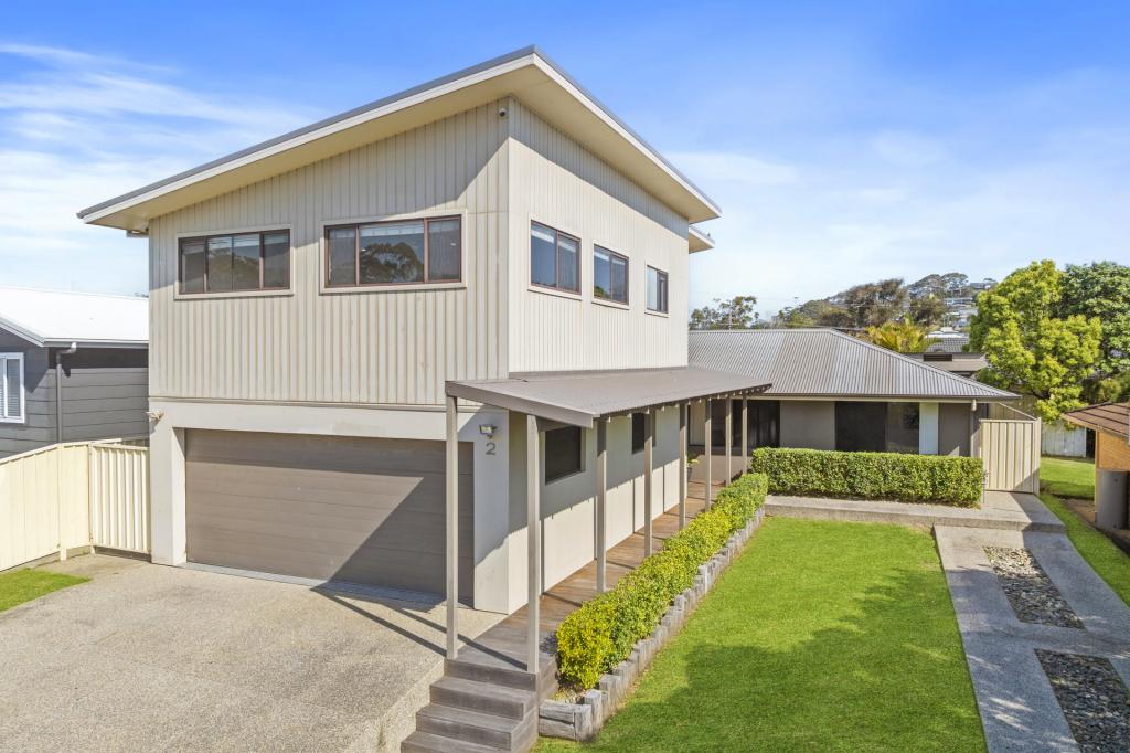 2 Namoi Cl, Bateau Bay, NSW 2261