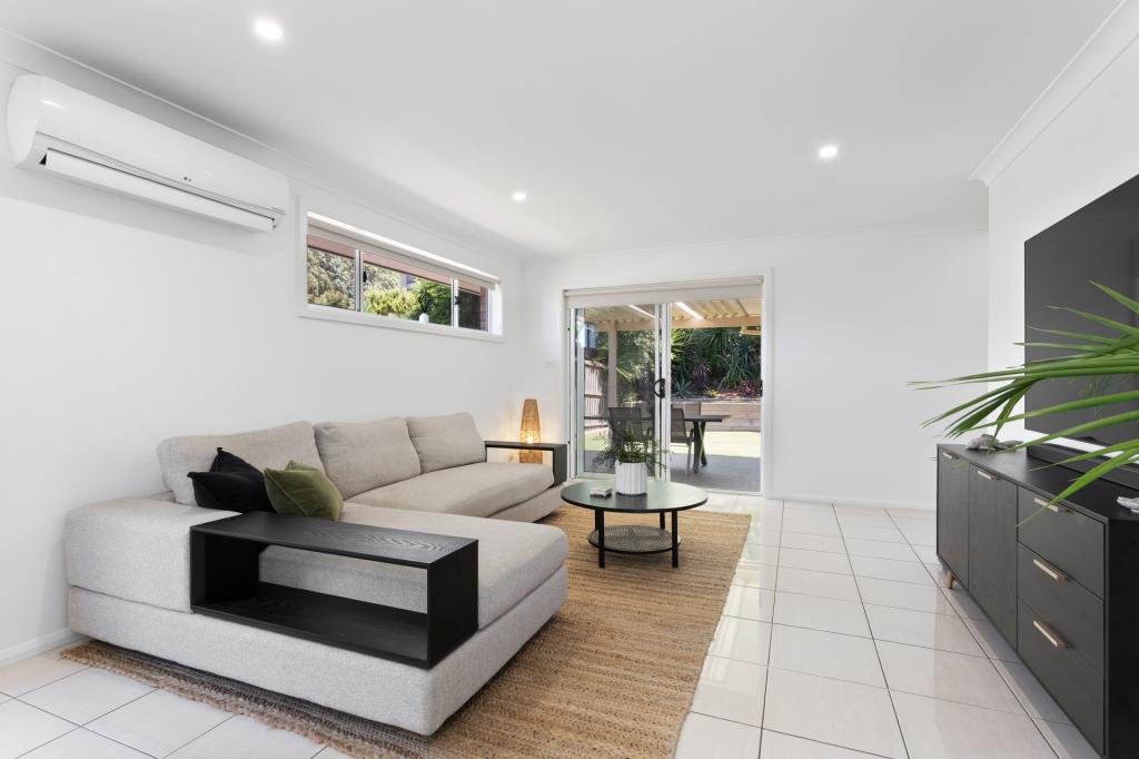 25 Flame Tree Cct, Woonona, NSW 2517