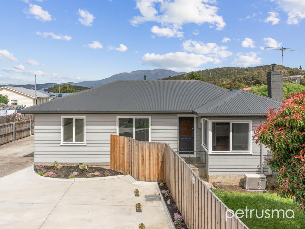 1/4 Erebus St, Warrane, TAS 7018