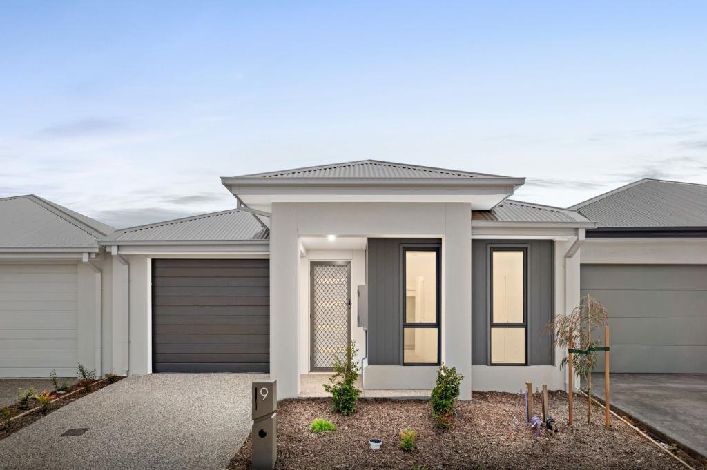 9 Fernhollow Loop, Werribee, VIC 3030
