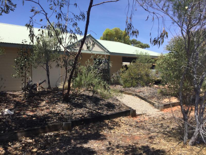18 Wilaroo St, Roxby Downs, SA 5725