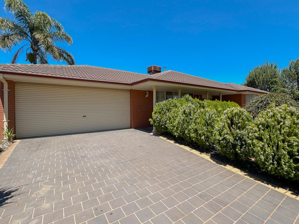 35 Poole Bvd, Swan Hill, VIC 3585