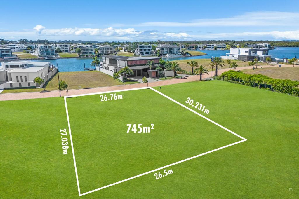 8855 The Point Cct, Hope Island, QLD 4212