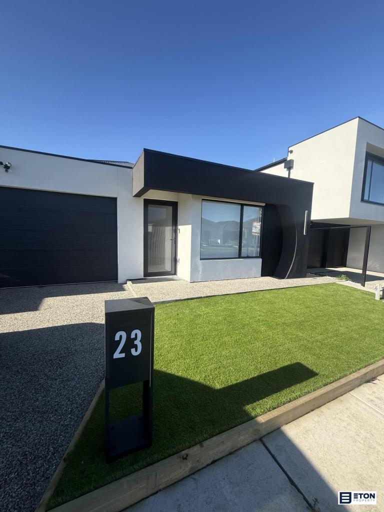 23 Karkalla Ave, Mickleham, VIC 3064