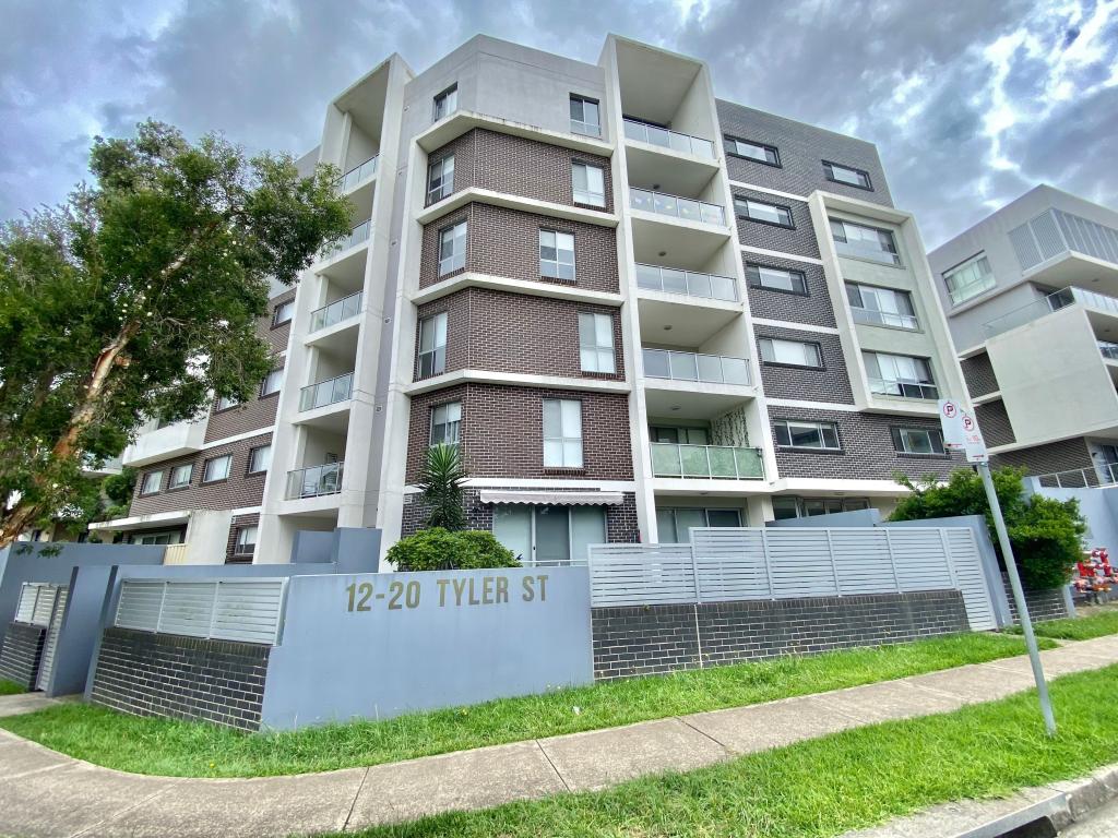 23/12-20 Tyler St, Campbelltown, NSW 2560