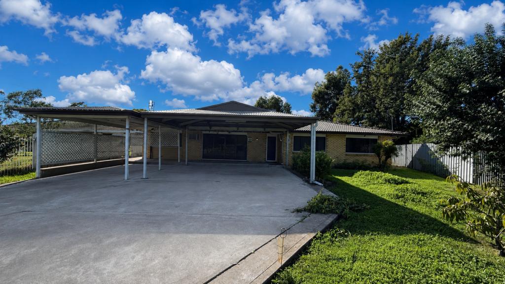 2 Warrina Cres, Moree, NSW 2400