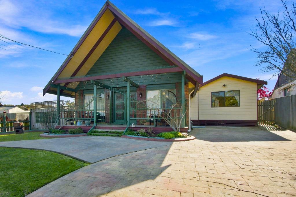 27 Burnside Dr, Morwell, VIC 3840