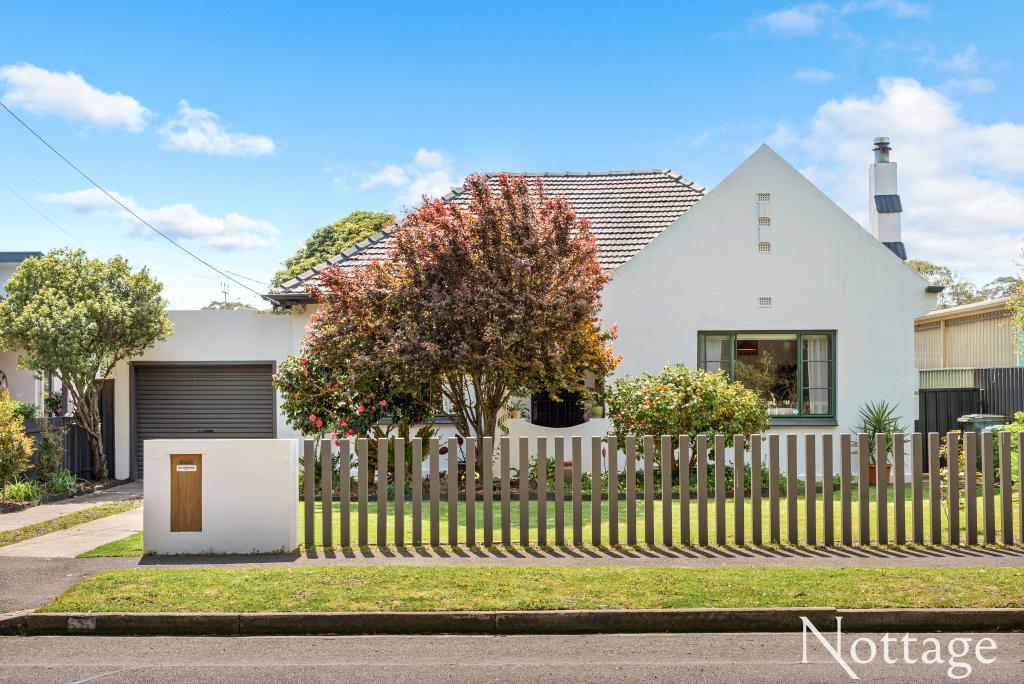 33 Lindsay St, Victor Harbor, SA 5211