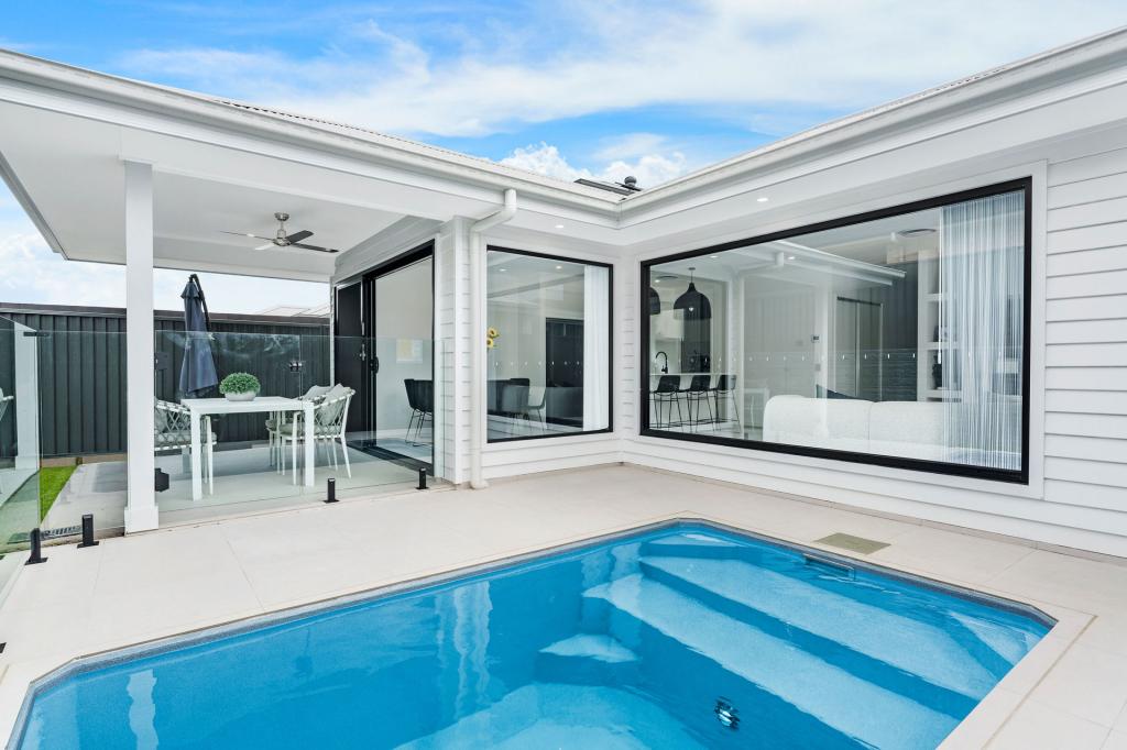 16 Battam Rd, Gregory Hills, NSW 2557