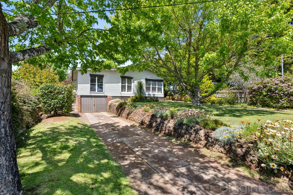 45 JAMIESON ST, DAYLESFORD, VIC 3460