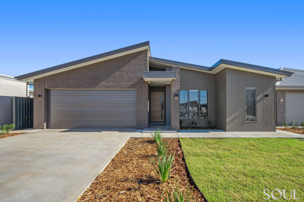 13 Maher Cct, Griffith, NSW 2680