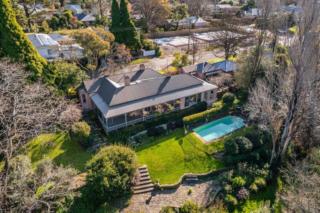 186 Merrigang St, Bowral, NSW 2576