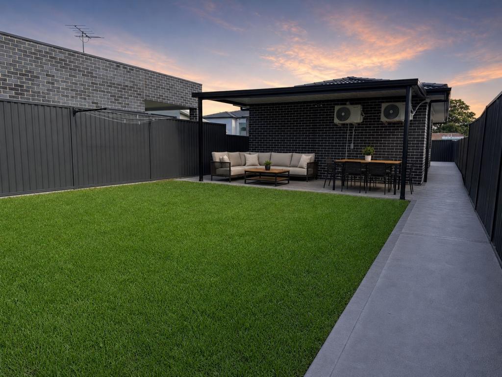 2/10 Ellis St, Condell Park, NSW 2200