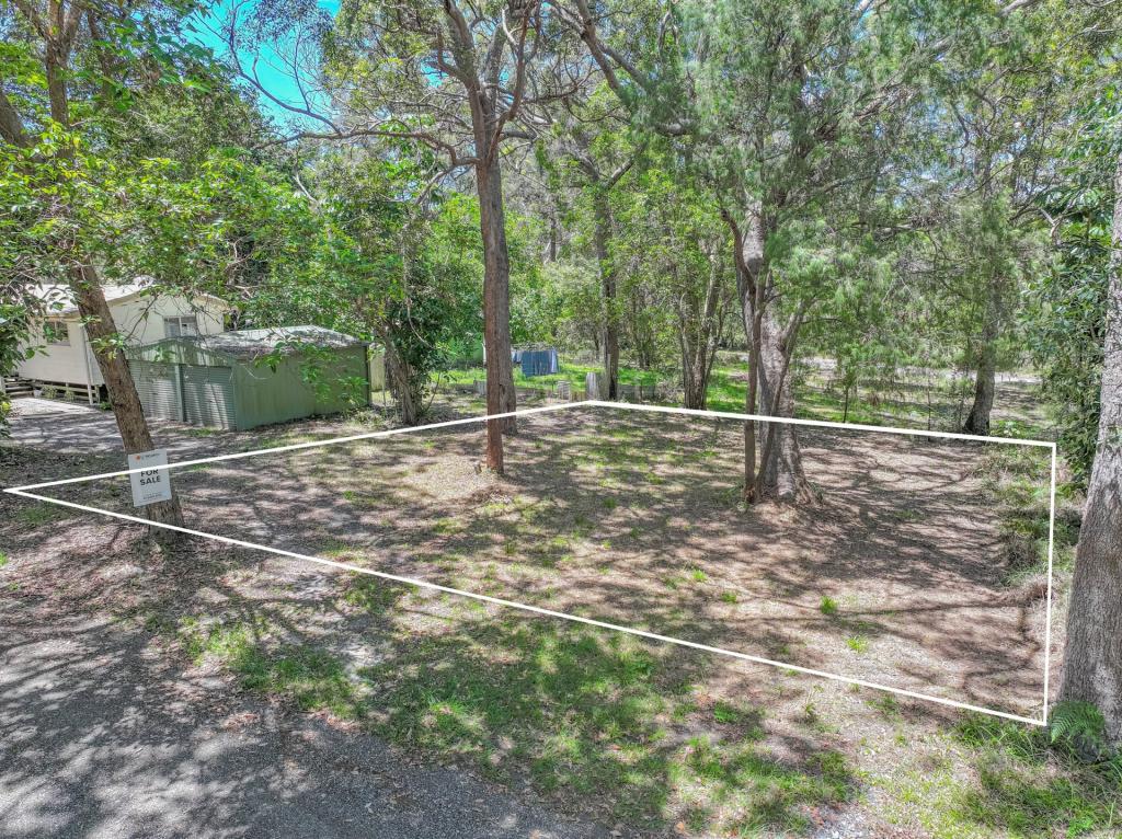 32 Burke Ave, Russell Island, QLD 4184