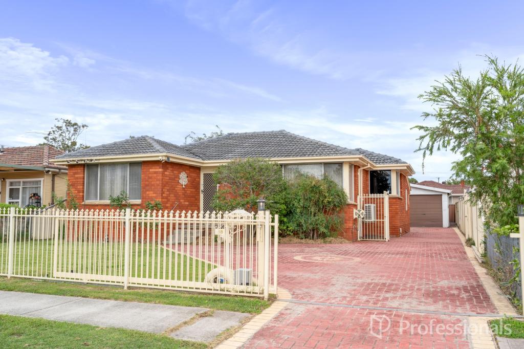 38 Weir Cres, Lurnea, NSW 2170