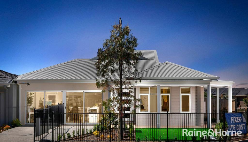 14 HERO ST, DIGGERS REST, VIC 3427