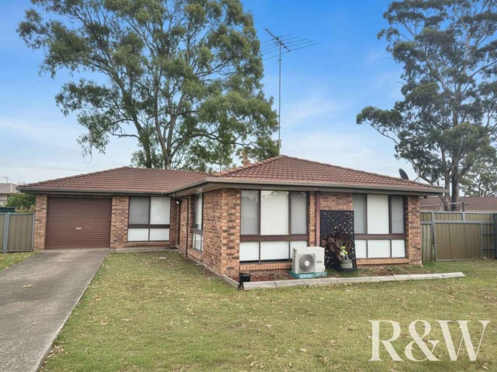10 Magyar Pl, Oakhurst, NSW 2761