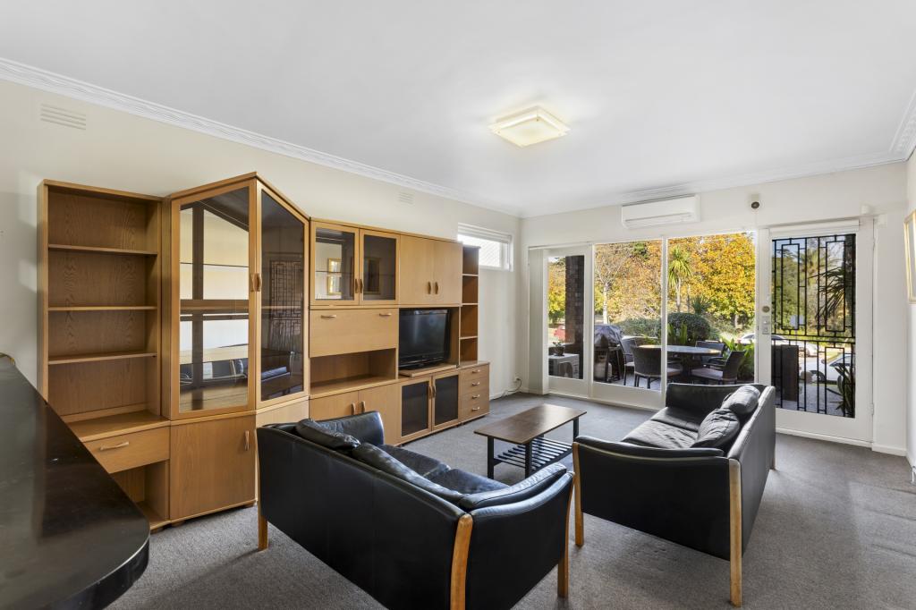 2/9 The Strand, Moonee Ponds, VIC 3039