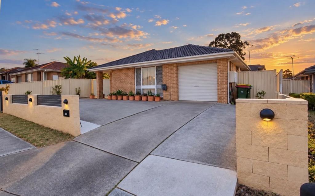 32 Golding Dr, Glendenning, NSW 2761