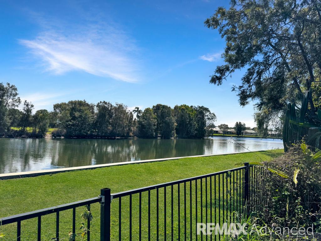 102 Biggs Ave, Beachmere, QLD 4510