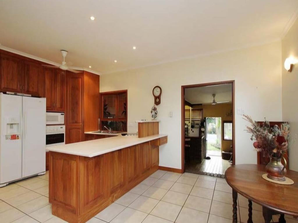 24 A BINNINGTON ESP, EAST MACKAY, QLD 4740