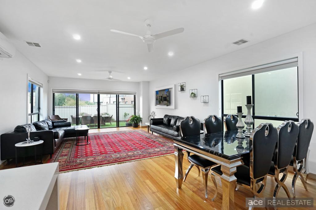 10B CHEVIOT DR, TRUGANINA, VIC 3029