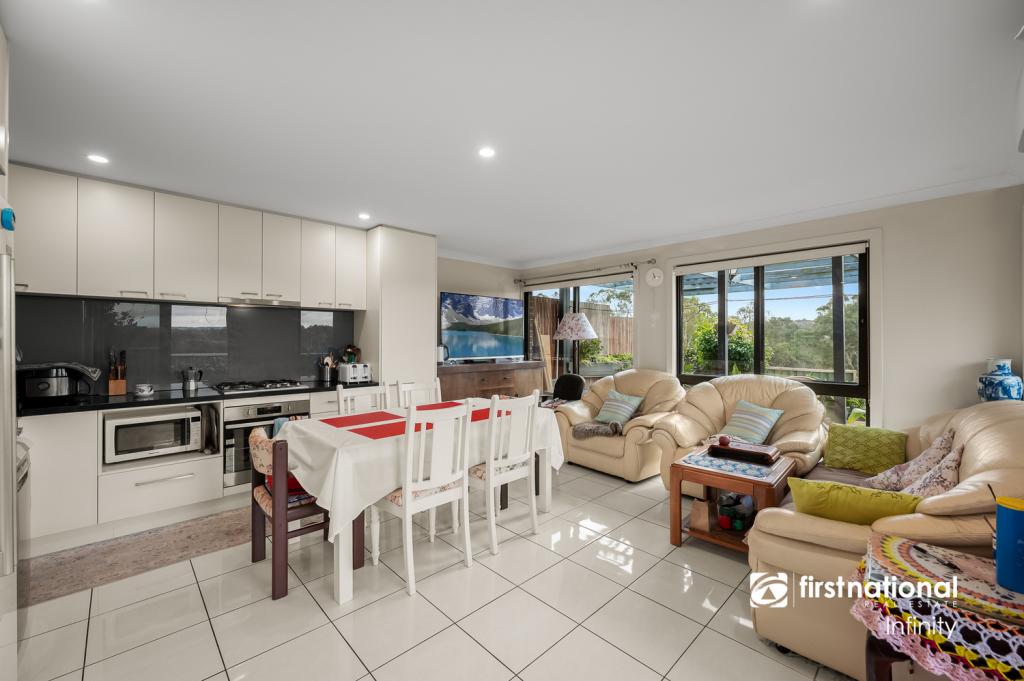 3/8 MOORE RD, HALLAM, VIC 3803