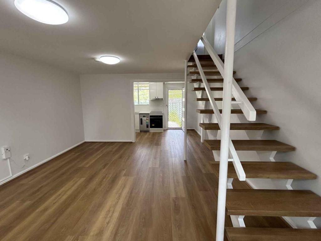 2/30 Broadarrow Rd, Narwee, NSW 2209