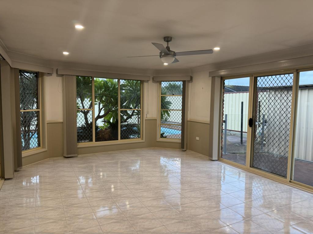 10 Veness Cct, Narellan Vale, NSW 2567