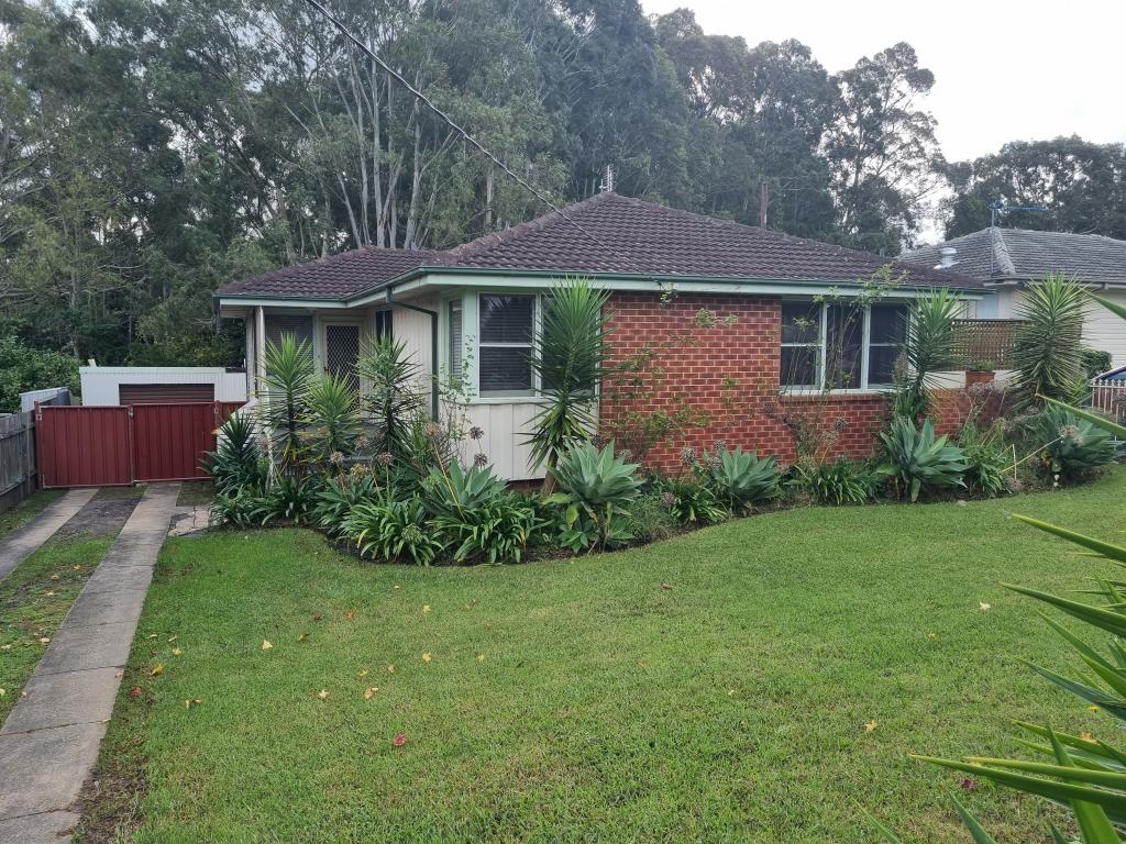 15 Queenborough St, Nowra, NSW 2541