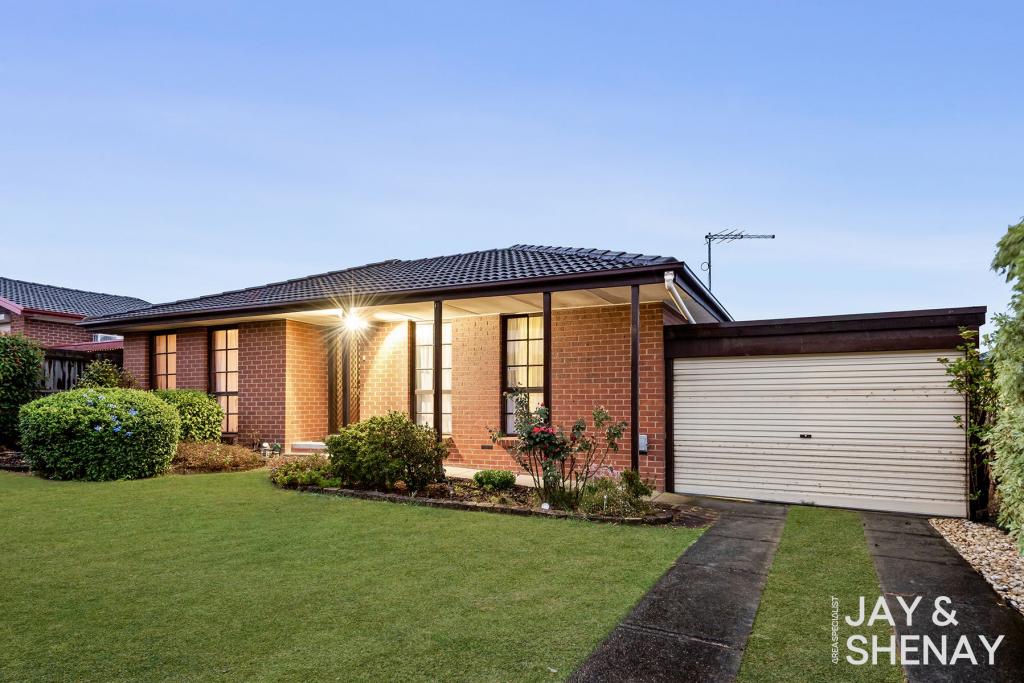 39 Granton Ave, Endeavour Hills, VIC 3802
