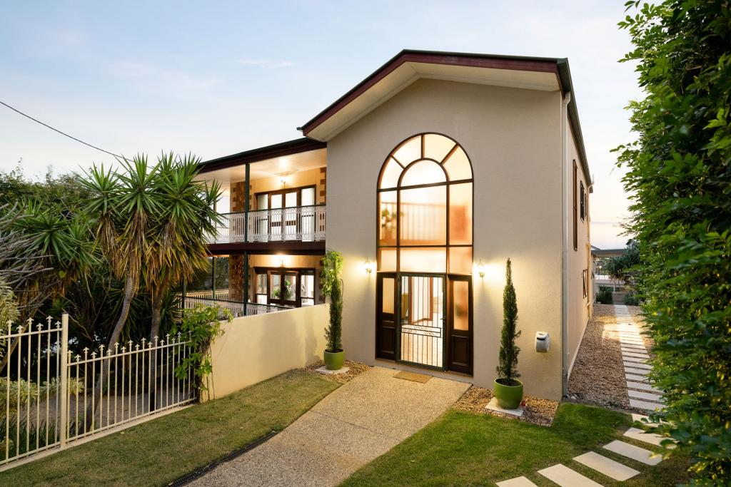 4 Comus Ave, Ascot, QLD 4007